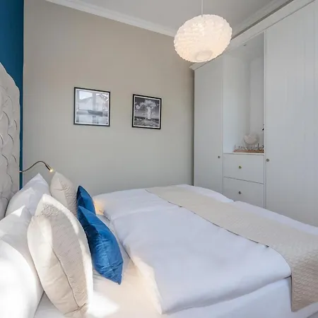Appartement Luise 01 *